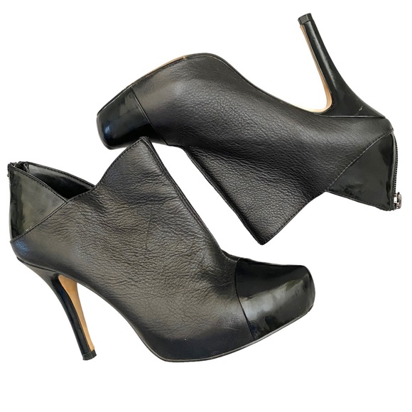 Isola Black Leather Stiletto Slip On Booties Size 8 - Picture 6 of 11